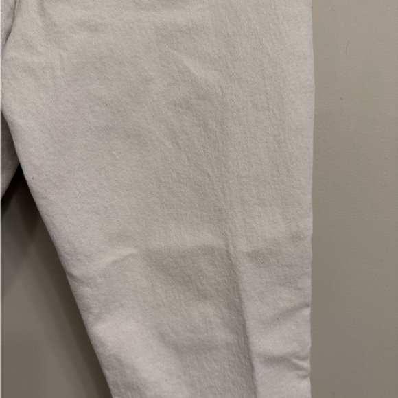 Old Navy Women's Crisp White Skinny Jeans - Picture 6 of 8